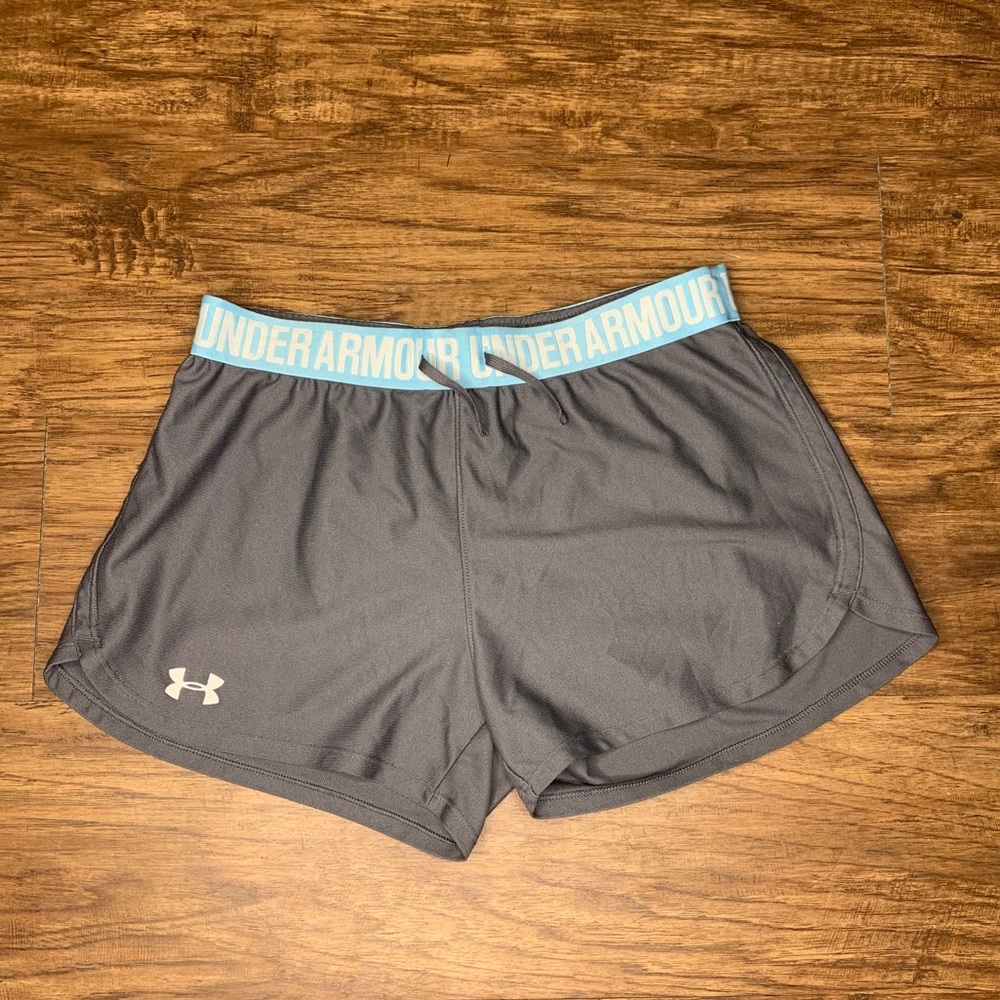 Under Armour Size Small Gray Shorts